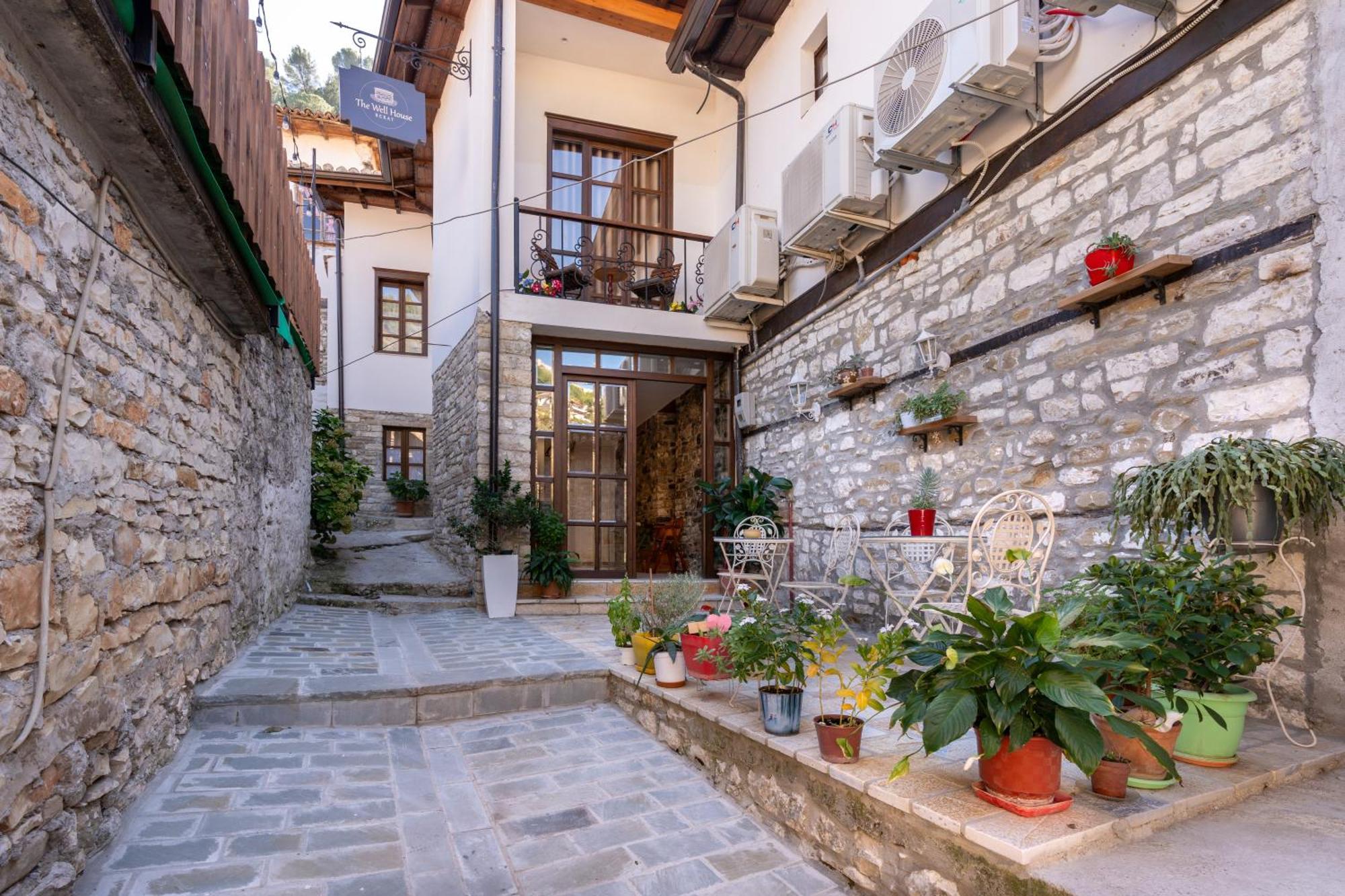 The Well House - Unesco 베라트 외부 사진
